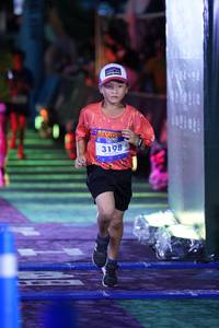 BIB: 3198
                            <button type="button" onclick="openModal(26222239)" class="btn btn-primary btn-sm float-right btn-popup" data-toggle="modal" data-target=".modal-high-quality">
                        <i class="fas fa-shopping-cart"></i> Add to Cart
                    </button>
                                            <button type="button" onclick="isThisMe(26222239, true)" class="btn btn-success btn-sm float-right btn-popup btn-isme hidden" data-toggle="tooltip" data-placement="bottom" title="นี่คือรูปของคุณใช่ไหม คลิกที่นี่เพื่อเอาเข้าอัลบั้ม">
                        <i class="fas fa-plus"></i> Add to album
                    </button>
                    <button type="button" onclick="isThisMe(26222239, false)" class="btn btn-warning btn-sm float-right btn-popup btn-isnotme hidden">
                        <i class="fas fa-ban"></i> Remove from album
                    </button>